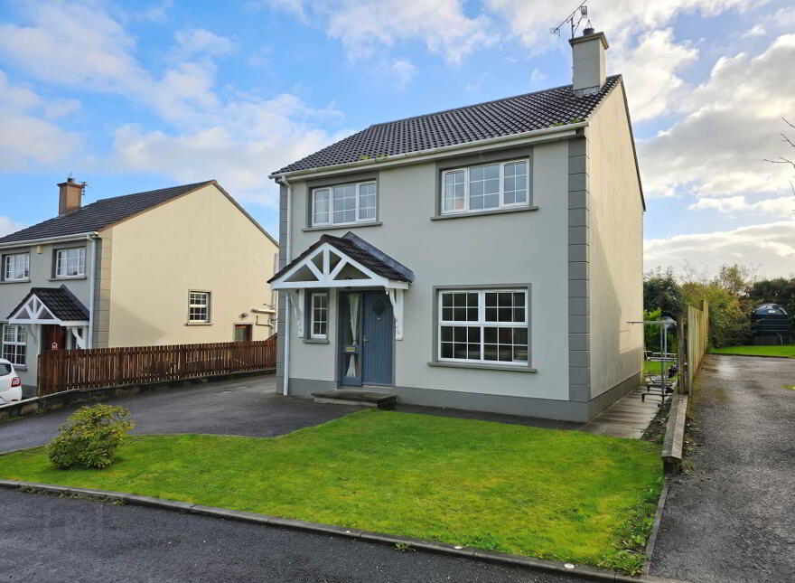 4 Woodford Court, Kinoughtragh, Derrylin, Enniskillen, BT92 9PY