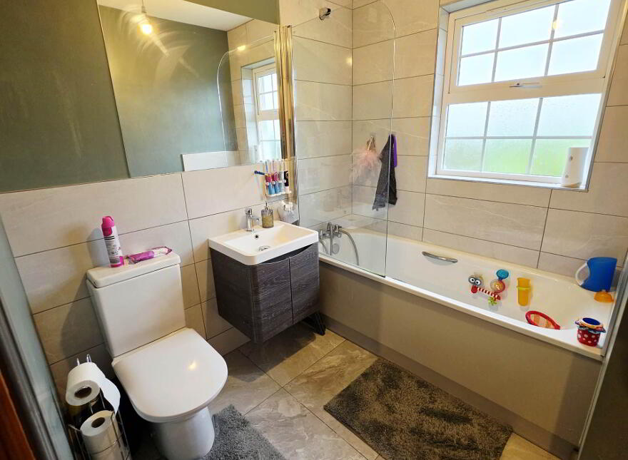 4 Woodford Court, Kinoughtragh, Derrylin, Enniskillen, BT92 9PY