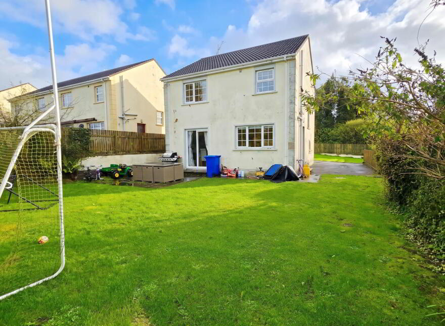 4 Woodford Court, Kinoughtragh, Derrylin, Enniskillen, BT92 9PY