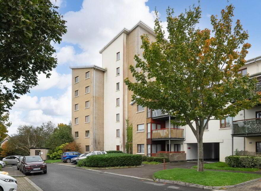 8 Hunters Hall, Hunters Wood, Ballycullen, Dublin 24, D24VX80