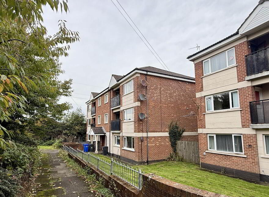 41 Rosewood Park, Church Road, Belfast, BT6 9RX
