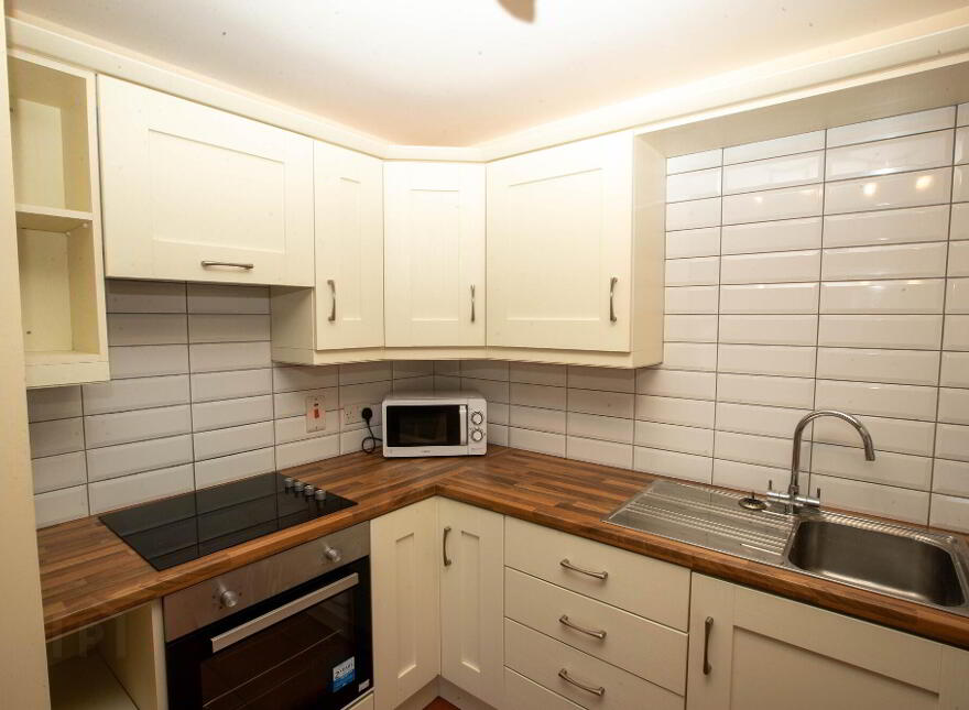 8 Castleglen, Dundrum, BT33 0RH