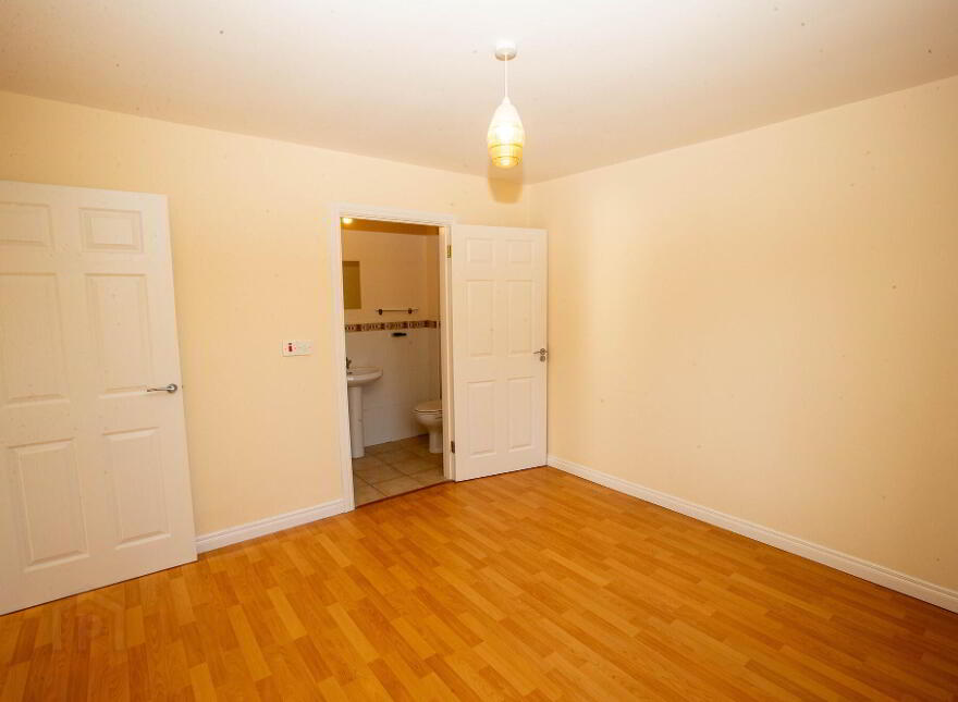 8 Castleglen, Dundrum, BT33 0RH