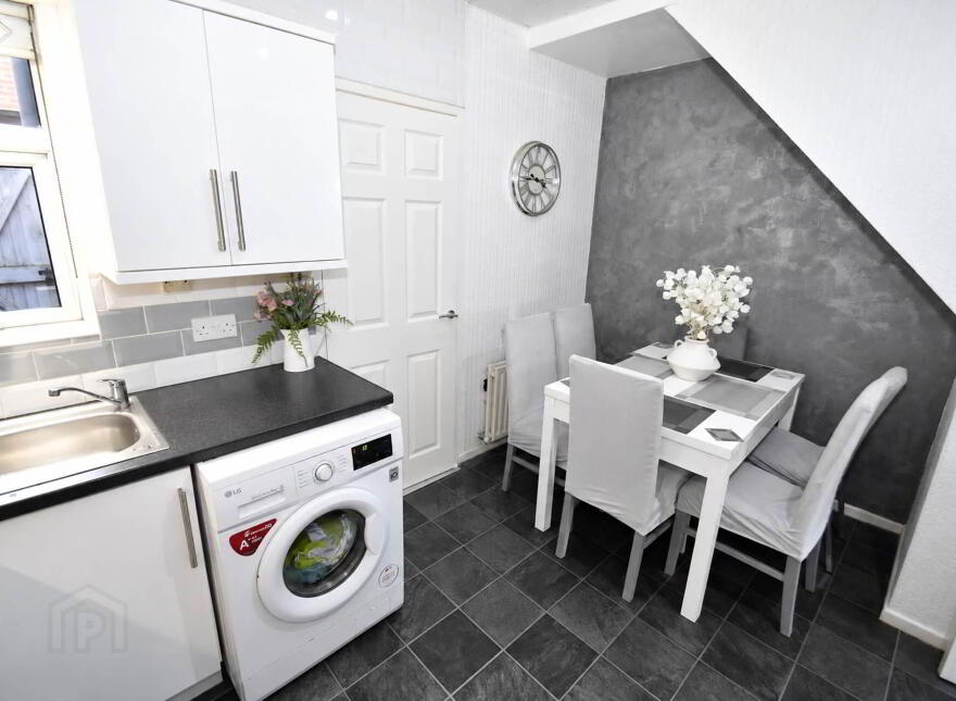 58 Iveagh Street, Belfast, BT12 6AU