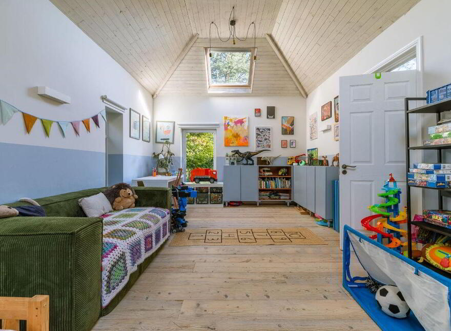 Lakemount, Barnavara Hill, Riverstown, T45X340