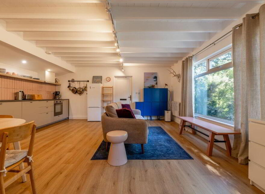 Lakemount, Barnavara Hill, Riverstown, T45X340
