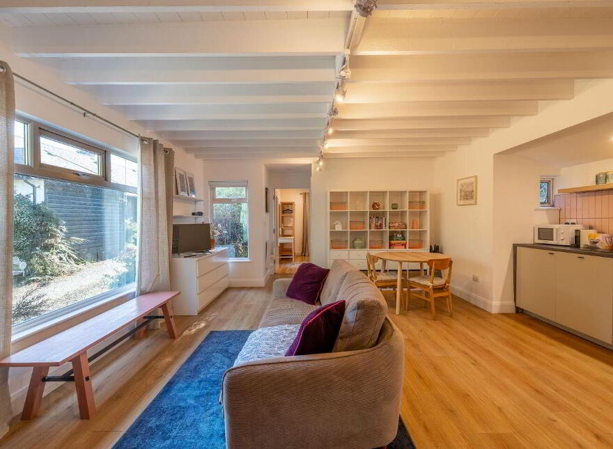 Lakemount, Barnavara Hill, Riverstown, T45X340