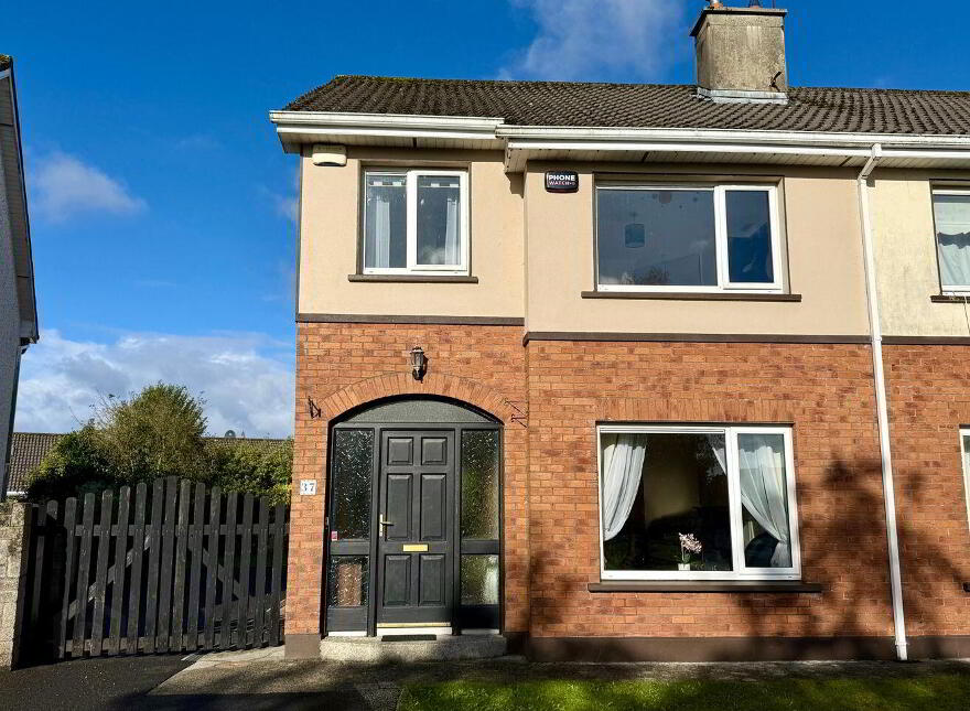 37 Rossmor, Castlebar, F23N924