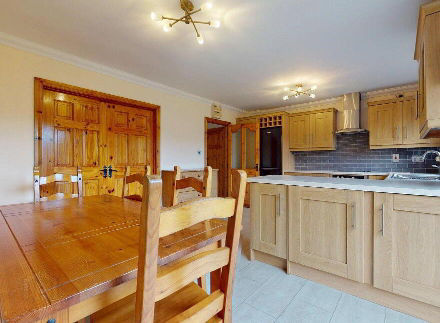37 Rossmor, Castlebar, F23N924