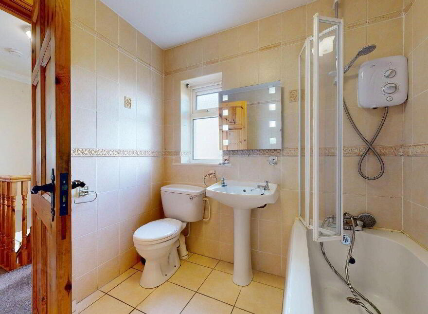 37 Rossmor, Castlebar, F23N924