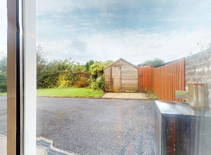 37 Rossmor, Castlebar, F23N924