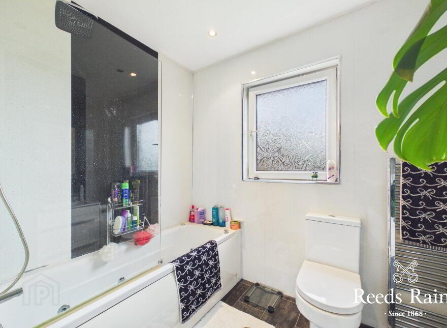111 Dunleady Park, Dundonald, Belfast, BT16 1JX