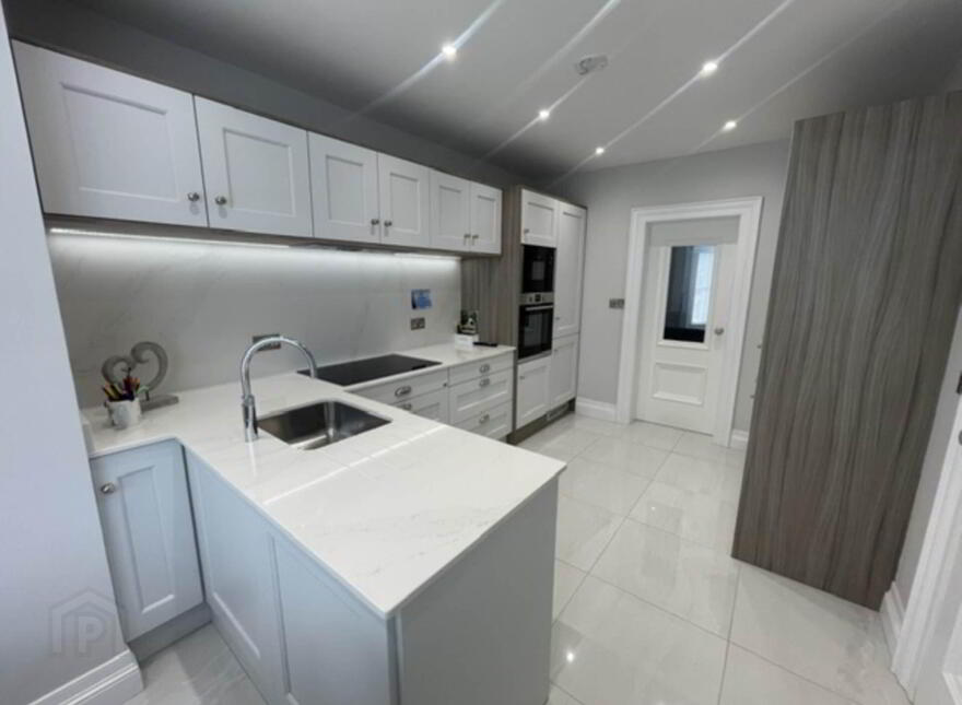 33 Victoria Street, Armagh, BT61 9DS