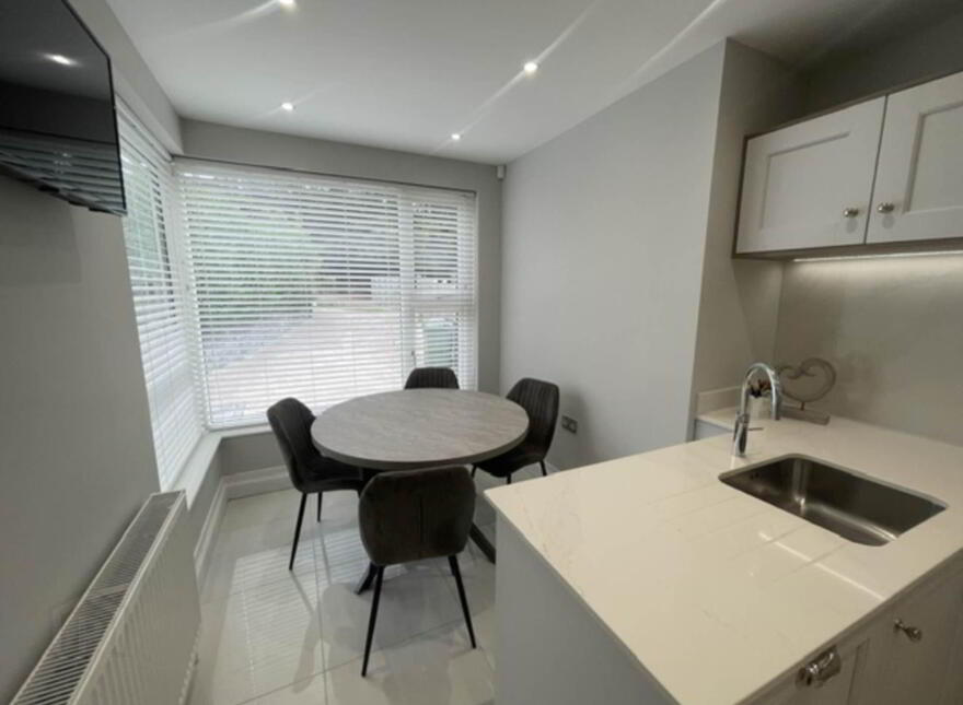 33 Victoria Street, Armagh, BT61 9DS