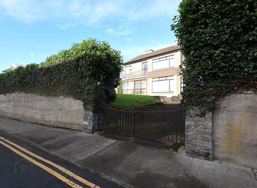 El Madrigal, Nally Street, Ballina, F26V6D5