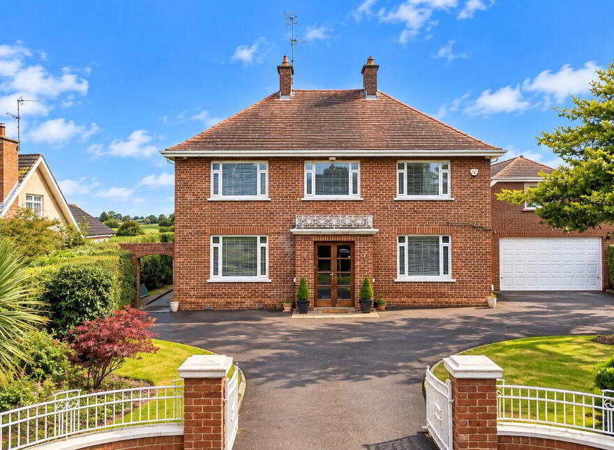 96 Belfast Road, Dollingstown, Lurgan, BT66 7JT