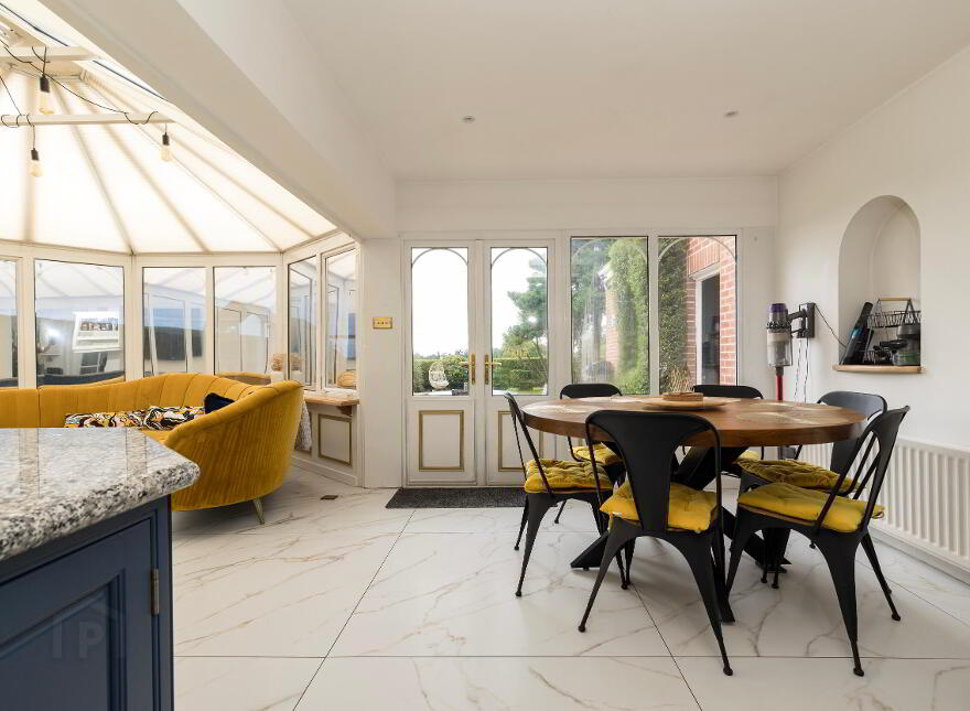 96 Belfast Road, Dollingstown, Lurgan, BT66 7JT