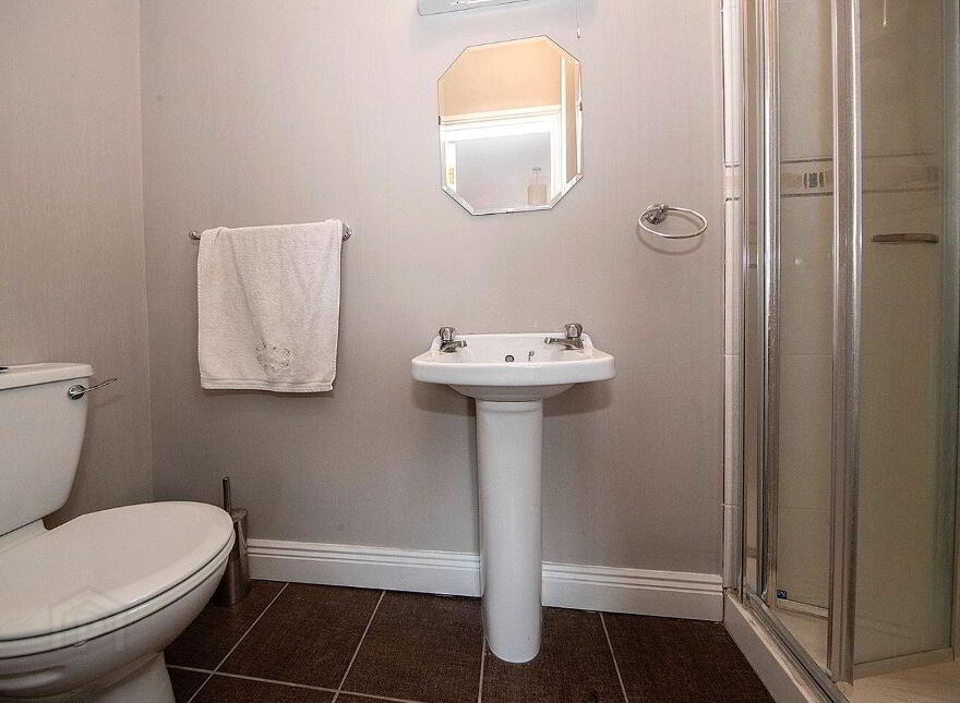61 An Grianán, Ballinroad, Dungarvan, X35FF84