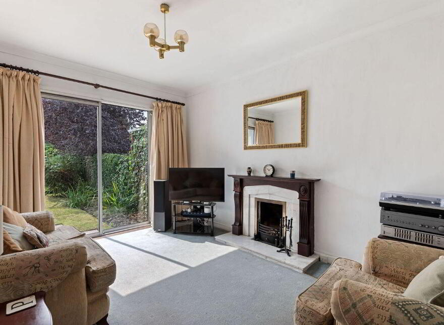 33 Dangan Park, Kimmage, D12V027