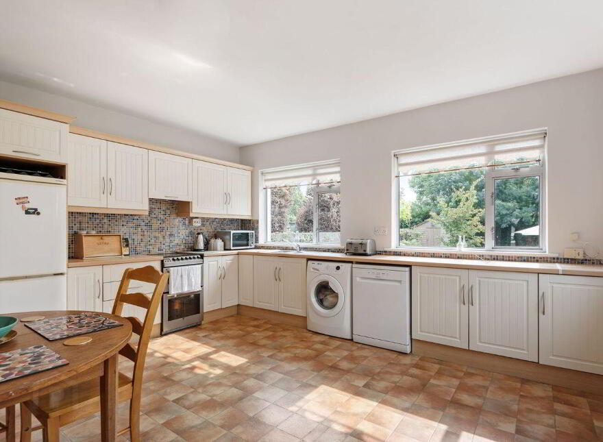 33 Dangan Park, Kimmage, D12V027