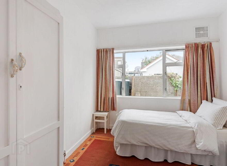 33 Dangan Park, Kimmage, D12V027