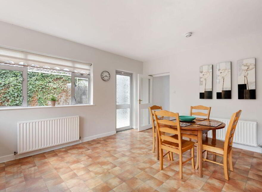 33 Dangan Park, Kimmage, D12V027