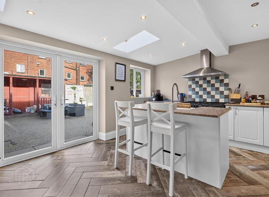 2 Chichester Avenue, Belfast, BT15 5EH