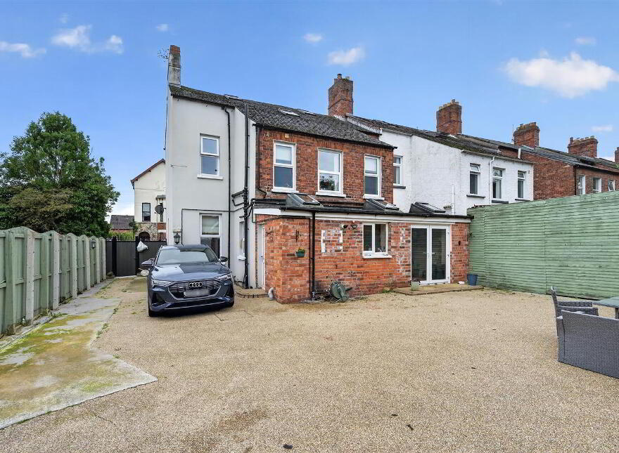 2 Chichester Avenue, Belfast, BT15 5EH