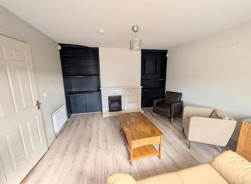 10 Thomond Place, Nenagh, E45K225