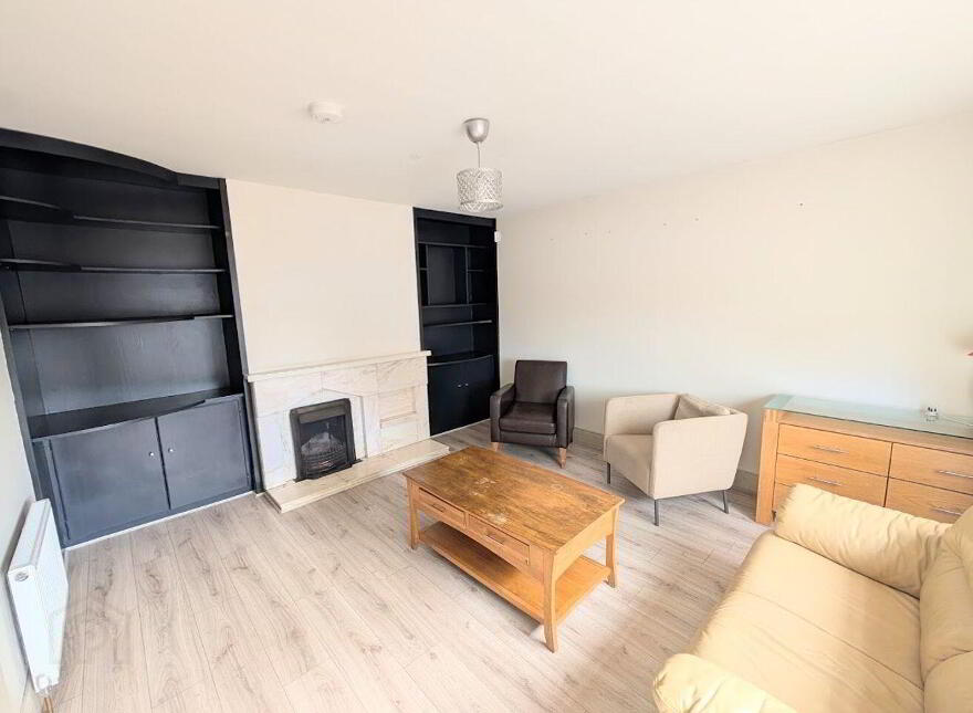 10 Thomond Place, Nenagh, E45K225