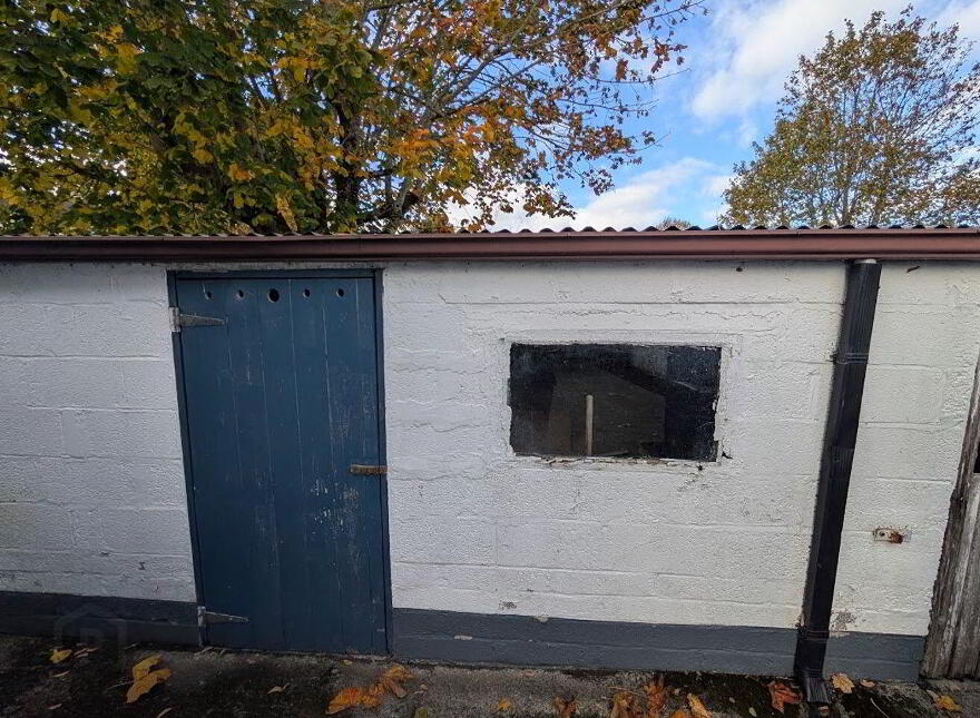 10 Thomond Place, Nenagh, E45K225