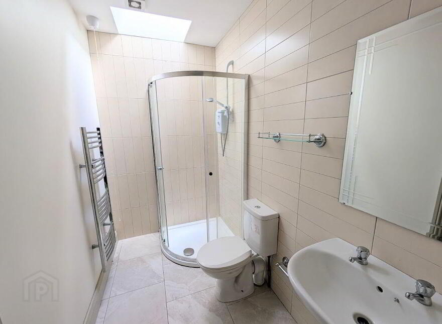 10 Thomond Place, Nenagh, E45K225