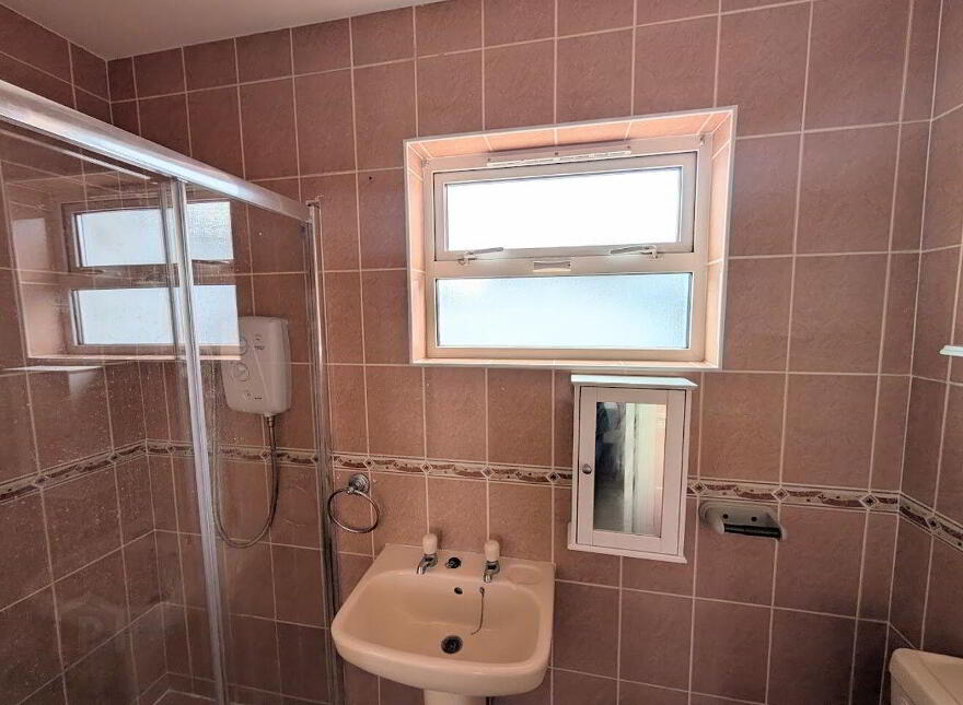 10 Thomond Place, Nenagh, E45K225