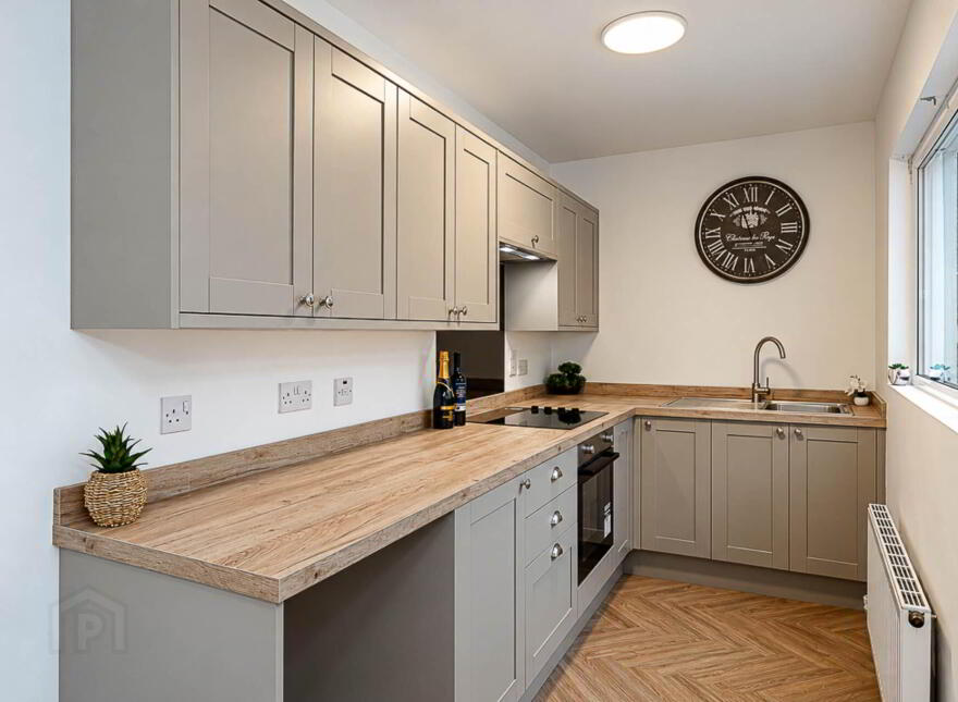35 Titania Street, Cregagh Road, Belfast, BT6 8NT
