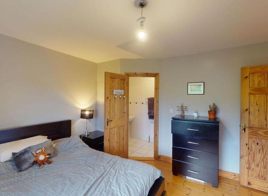30 Dartry Park, Cootehill, H16WV81