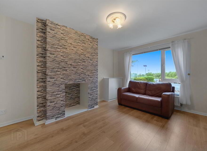 18 The Glade, Newtownabbey, BT36 5NW