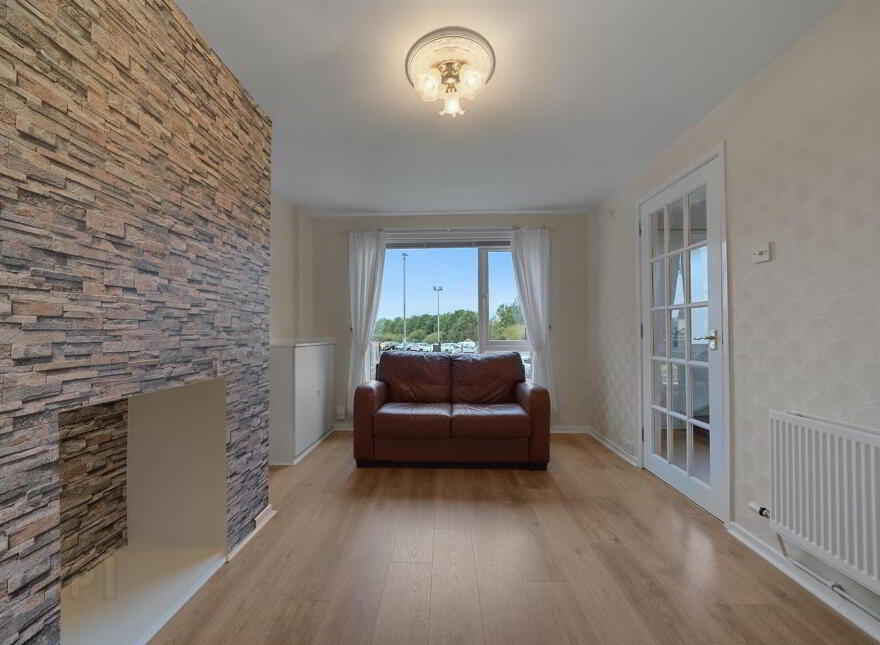 18 The Glade, Newtownabbey, BT36 5NW