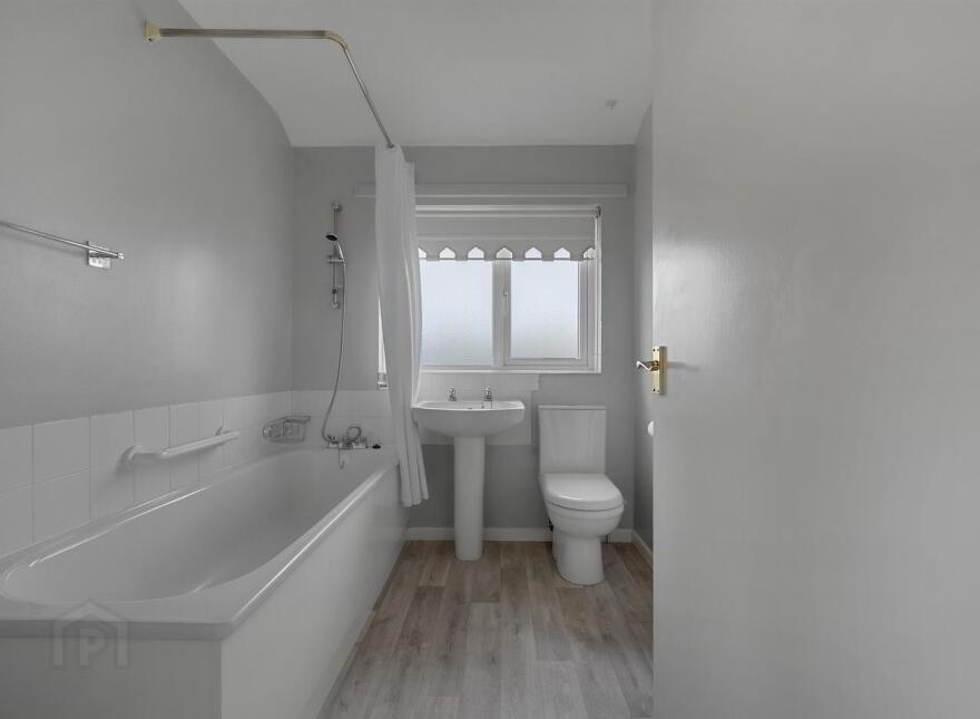 18 The Glade, Newtownabbey, BT36 5NW