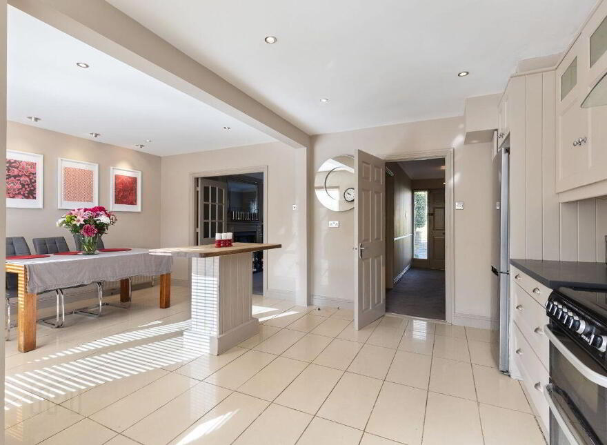 16 Glencairn Green, The Gallops, Leopardstown, Leopardstown, D18P6F6
