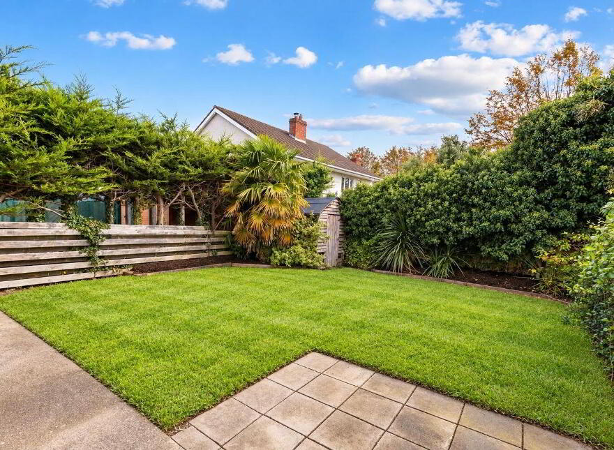 16 Glencairn Green, The Gallops, Leopardstown, Leopardstown, D18P6F6