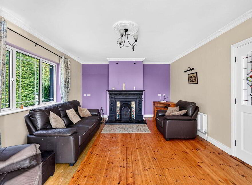 The Avenue, Ballyclare, Ferbane, R42VE40