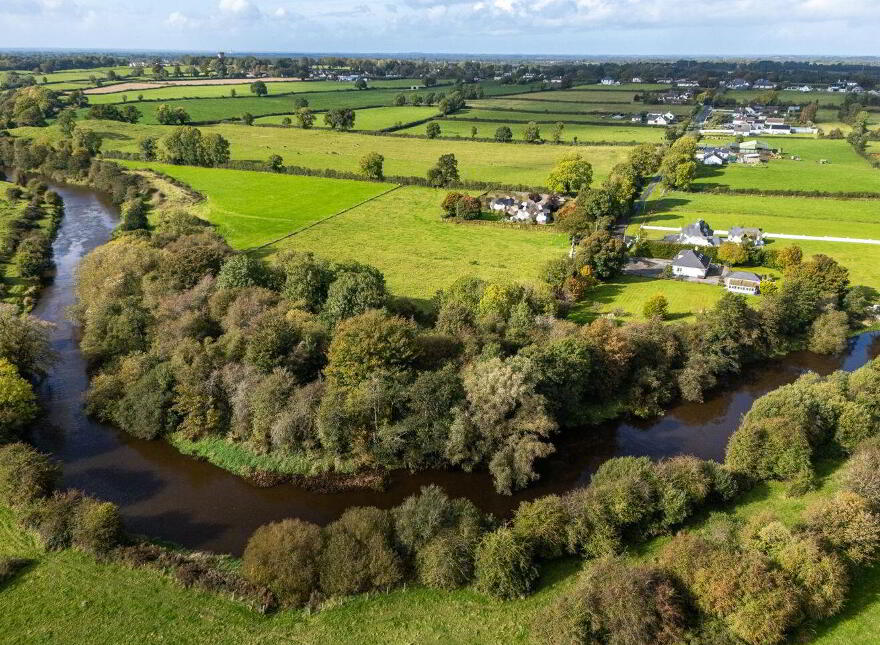The Avenue, Ballyclare, Ferbane, R42VE40