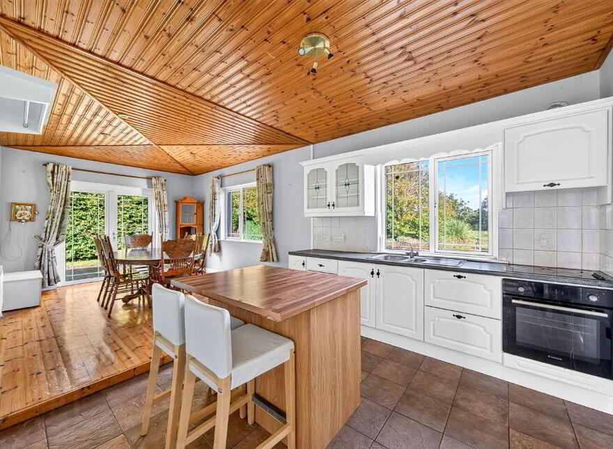 The Avenue, Ballyclare, Ferbane, R42VE40