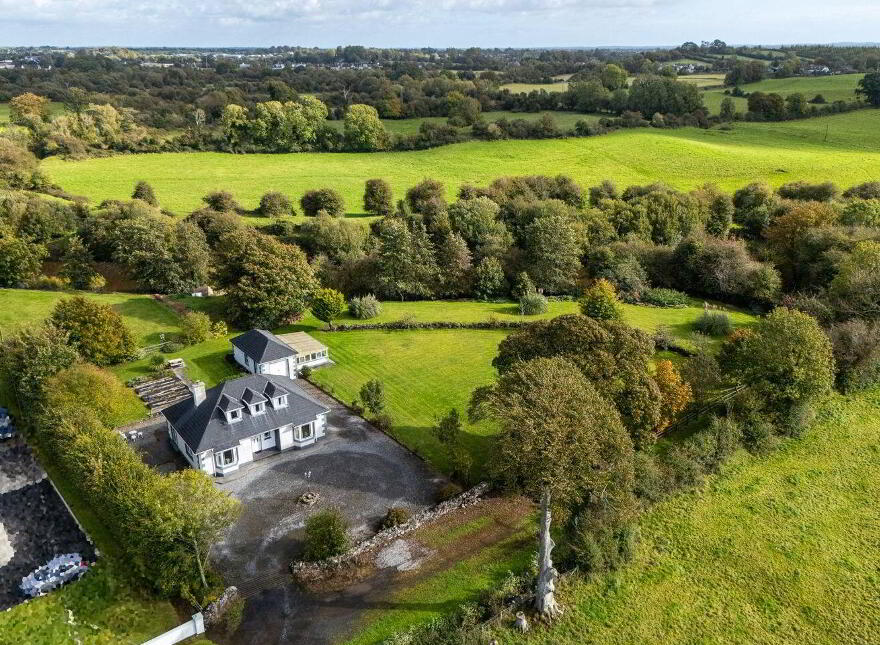 The Avenue, Ballyclare, Ferbane, R42VE40
