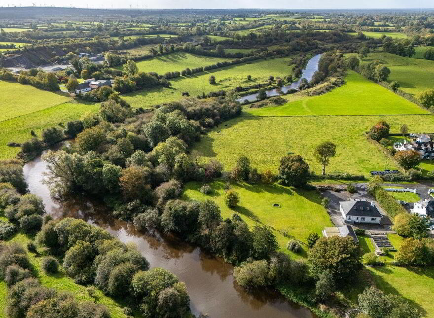 The Avenue, Ballyclare, Ferbane, R42VE40