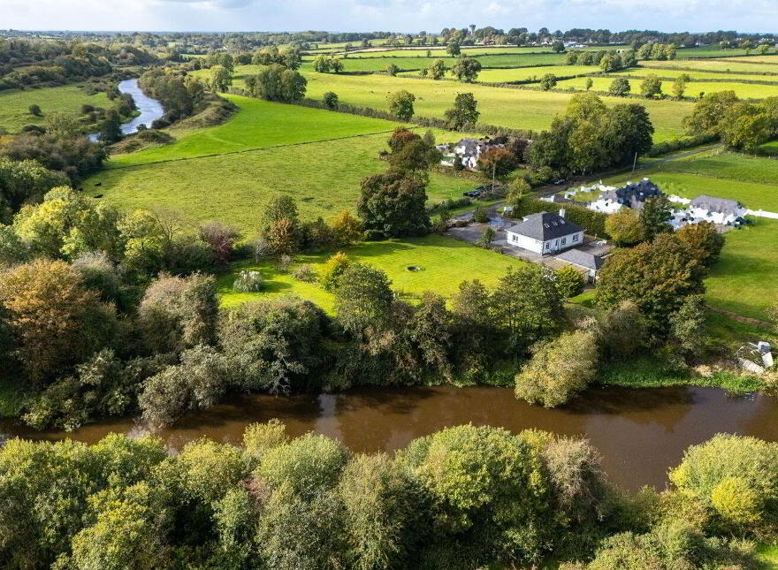 The Avenue, Ballyclare, Ferbane, R42VE40
