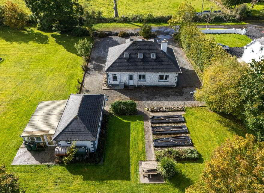 The Avenue, Ballyclare, Ferbane, R42VE40