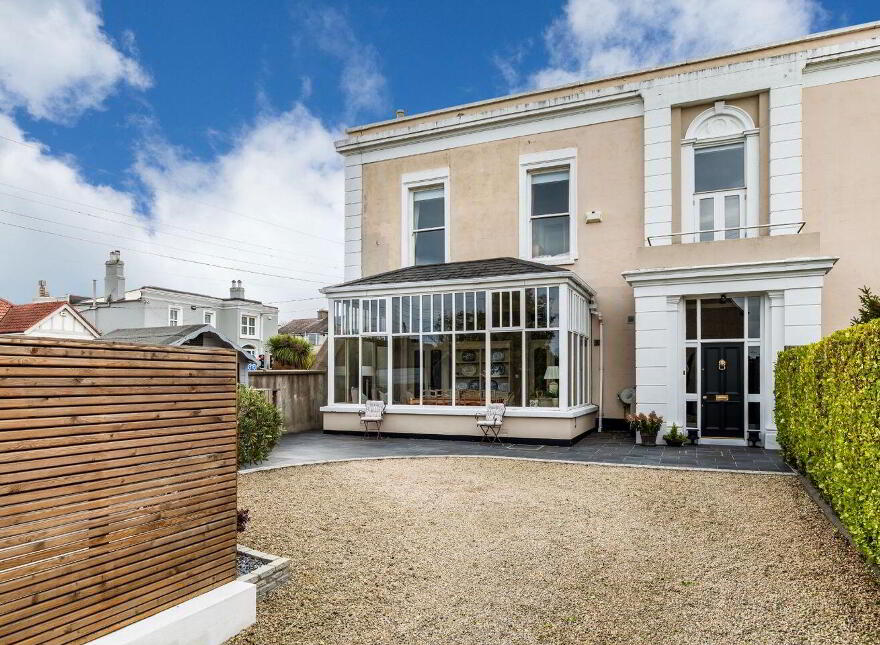 1 Seapoint Manor, 4 Seapoint Avenue, Blackrock, Blackrock, A94C3H5