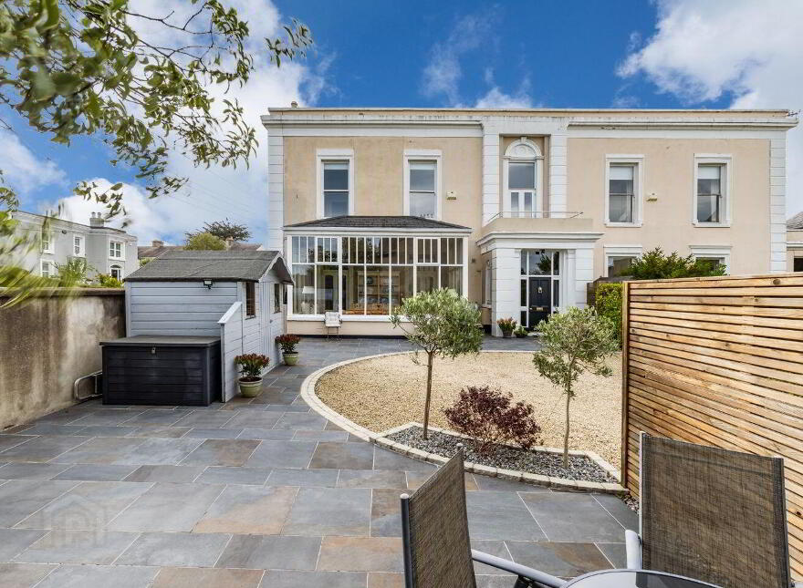 1 Seapoint Manor, 4 Seapoint Avenue, Blackrock, Blackrock, A94C3H5