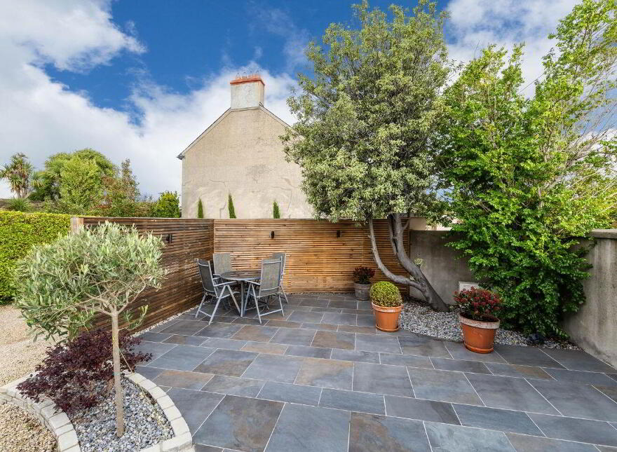 1 Seapoint Manor, 4 Seapoint Avenue, Blackrock, Blackrock, A94C3H5